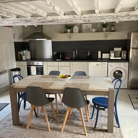 بيت للعطل La Lezardiere *