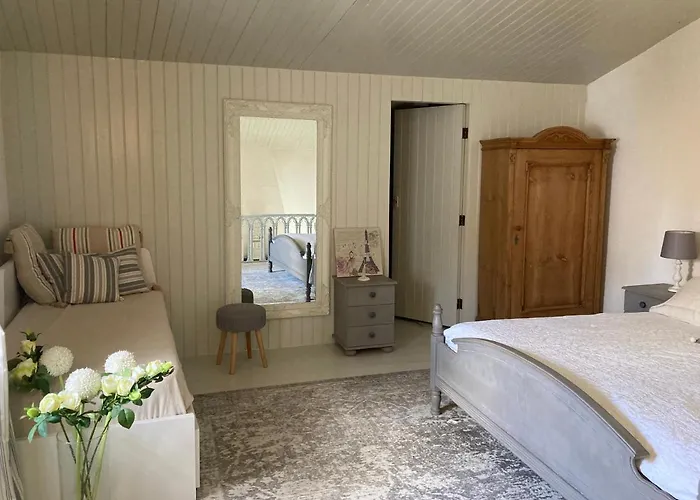 Holiday home La Lezardiere Vervant